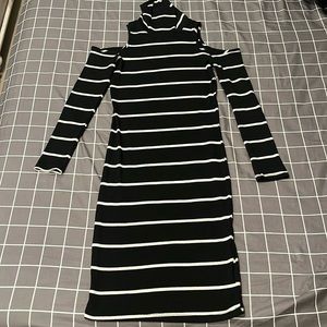 FOREVER 21 Black w/ white stripes turtleneck cut out shoulder dress. Size S